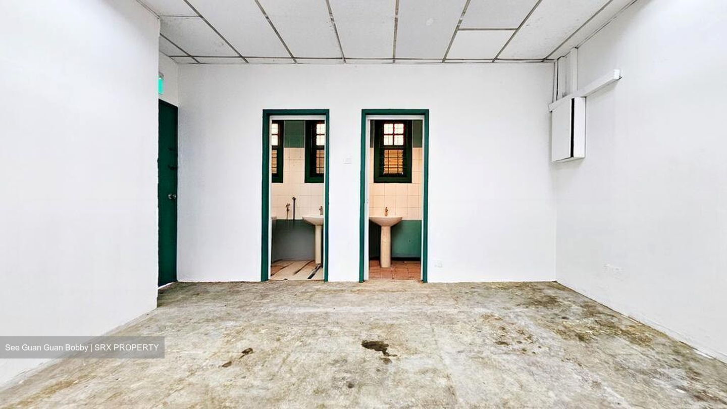 Geylang Road (D14), Shop House #569182881